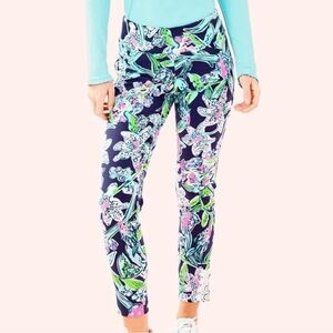 Lilly Pulitzer Luxletic Fairway Performance Pants Navy Sway This Way Size 4 EUC